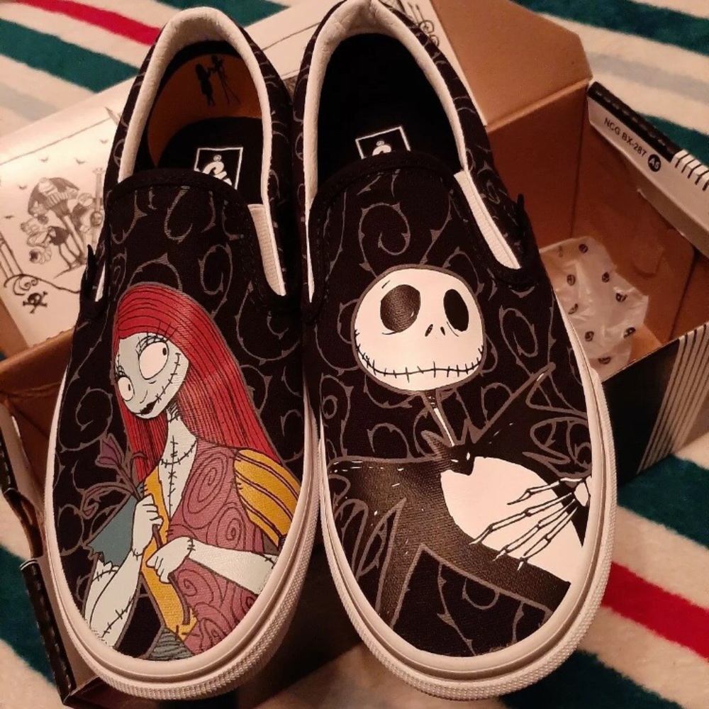 NWT in Box Nightmare Before Christmas Vans - Picture 2 of 4